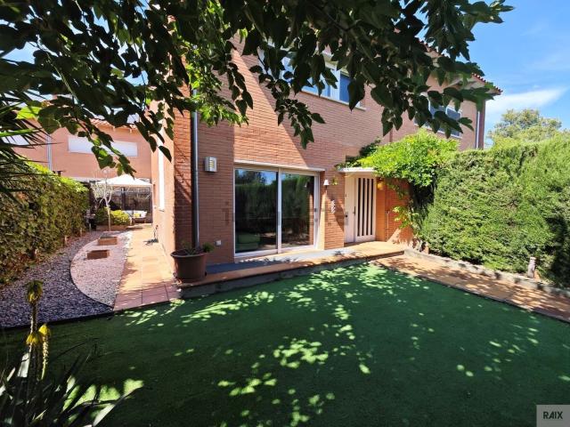 Chalet, Sant Miquel de Guanteres