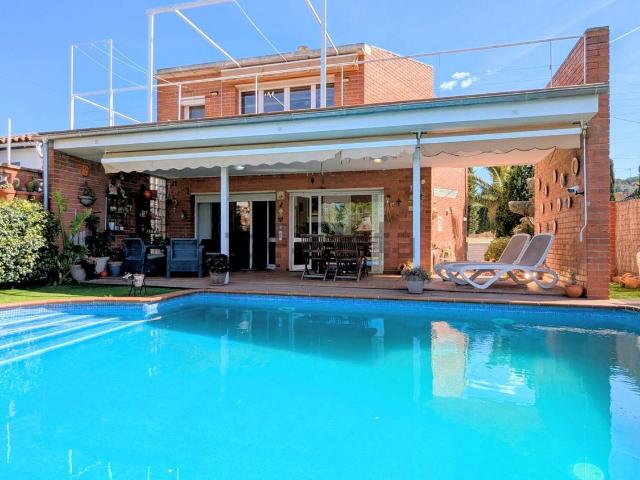 Chalet, Sant Pere de Riudebitlles
