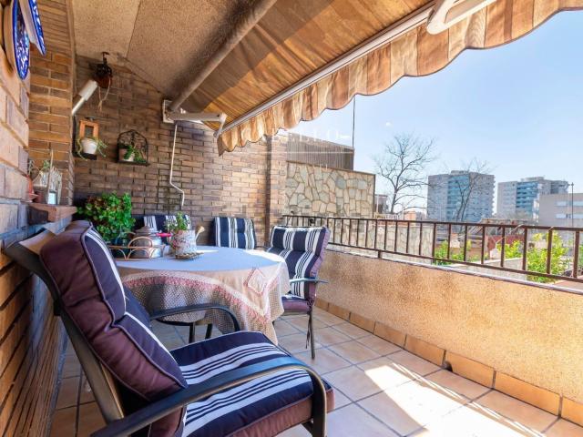 Chalet, Sant Pere, Terrassa