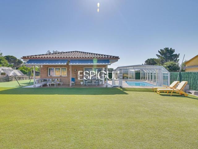 Chalet, Santa Coloma de Farners