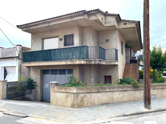 Chalet, Santa Coloma de Farners