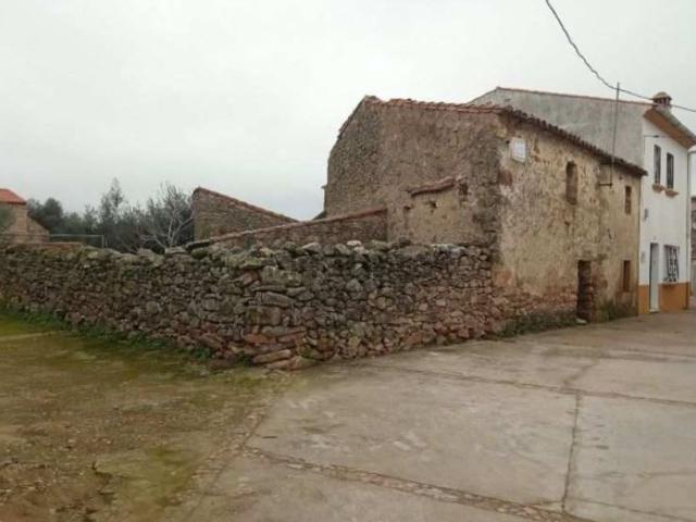 Chalet, Santa Ana