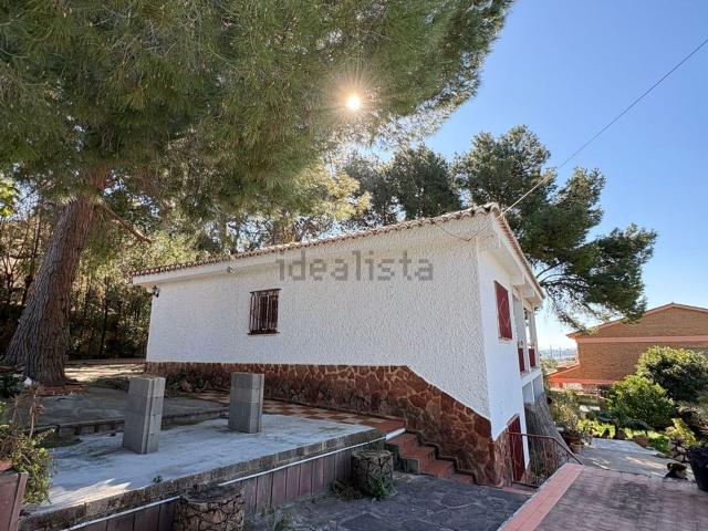 Chalet, Santa Apolonia, Torrent