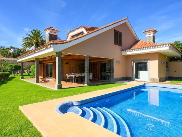 Chalet, Santa Brigida