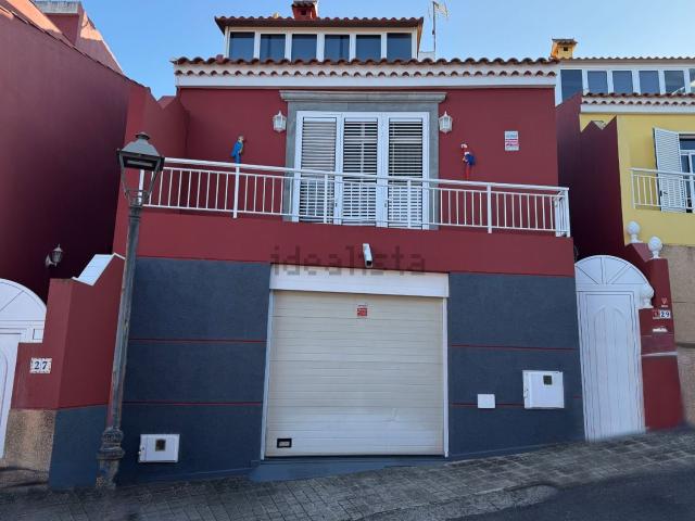 Chalet, Santa Brigida
