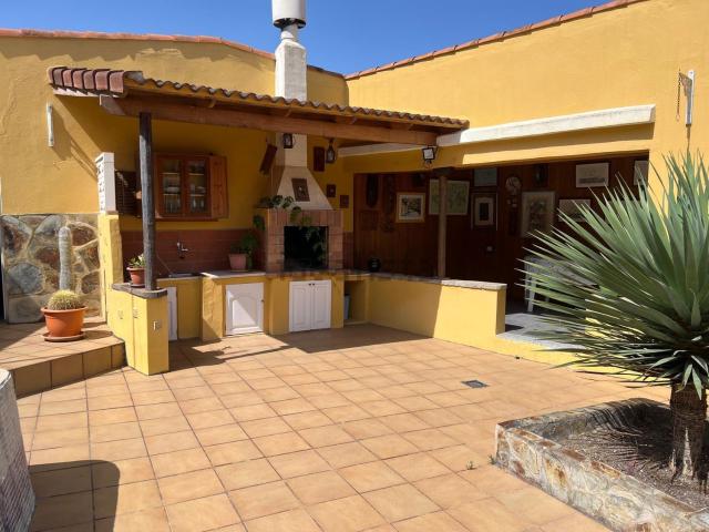 Chalet, Santa Brigida