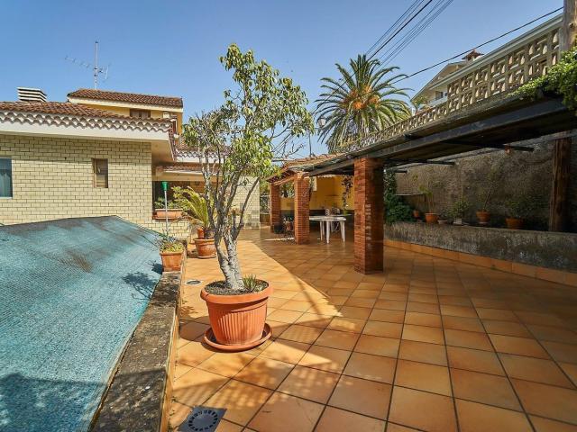Chalet, Santa Brigida