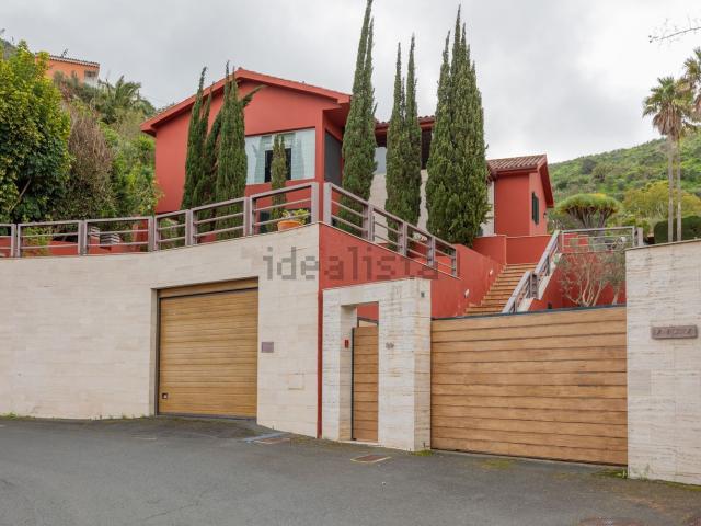 Chalet, Santa Brigida