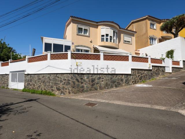 Chalet, Santa Brigida