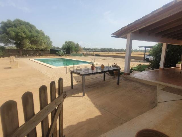 Chalet, Santa Eugenia