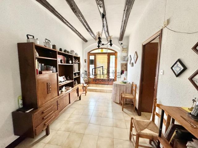Chalet, Santa Margarida i els Monjos
