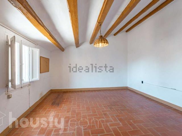 Chalet, Santa Margarida i els Monjos