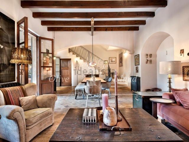 Chalet, Santa Maria del Cami