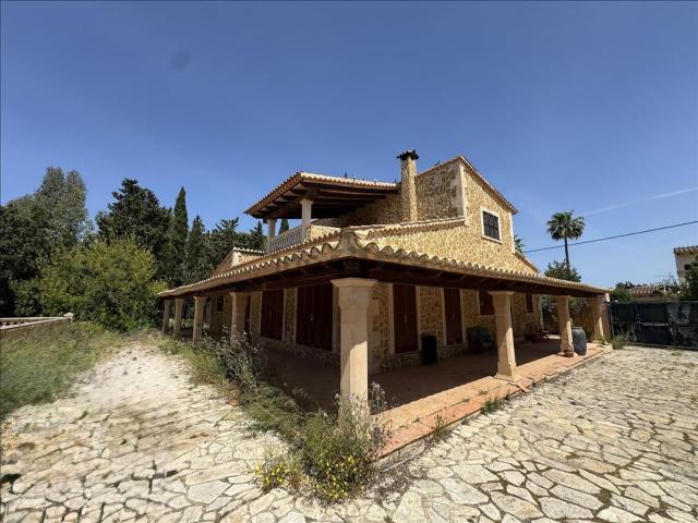 Chalet, Santa Maria del Cami