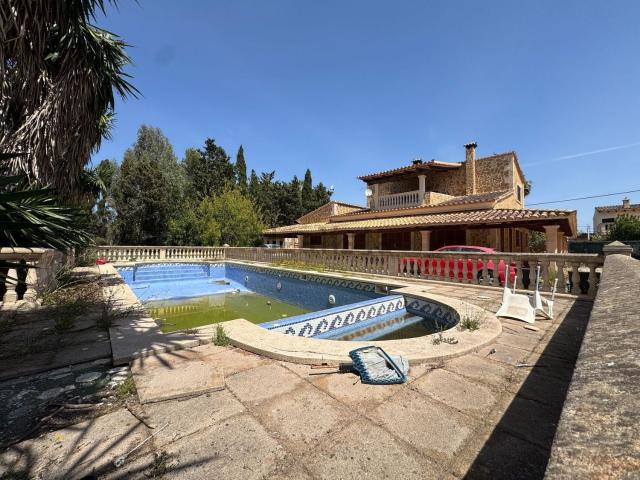 Chalet, Santa Maria del Cami