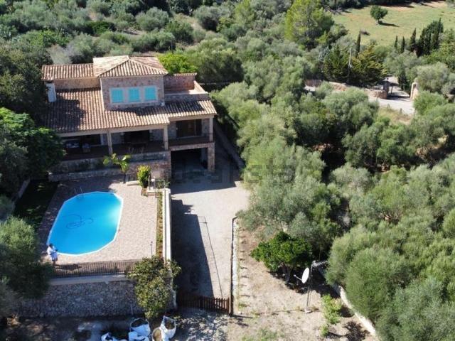 Chalet, Santa Eugenia