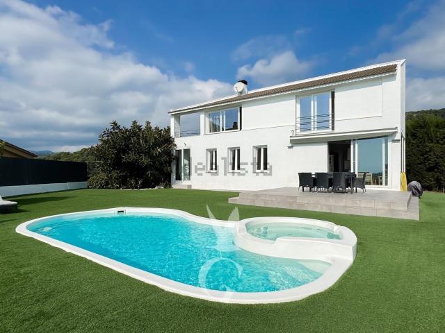 Chalet, Santa Susanna