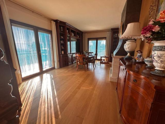 Chalet, Santa Susanna