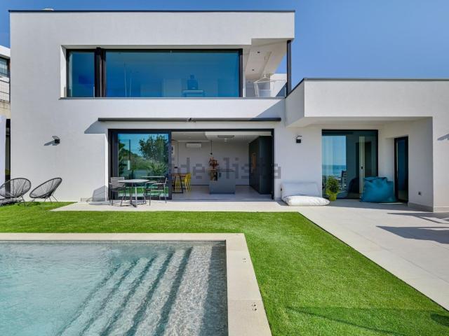 Chalet, Santa Susanna
