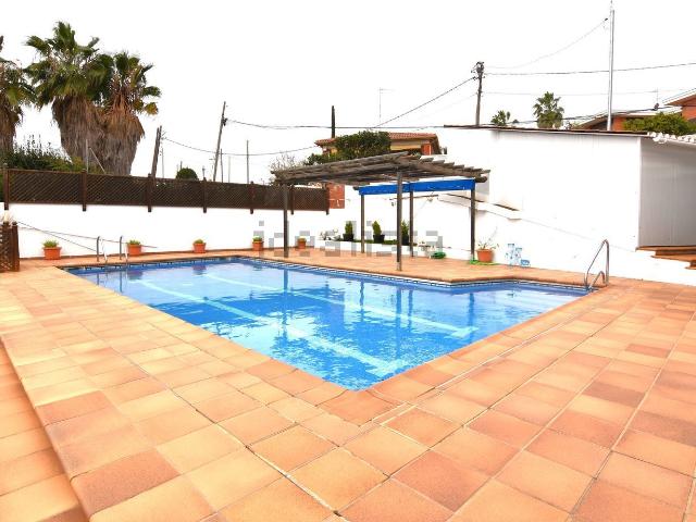 Chalet, Santa Susanna