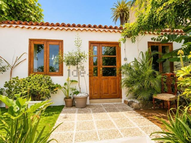 Chalet, Santa Ursula