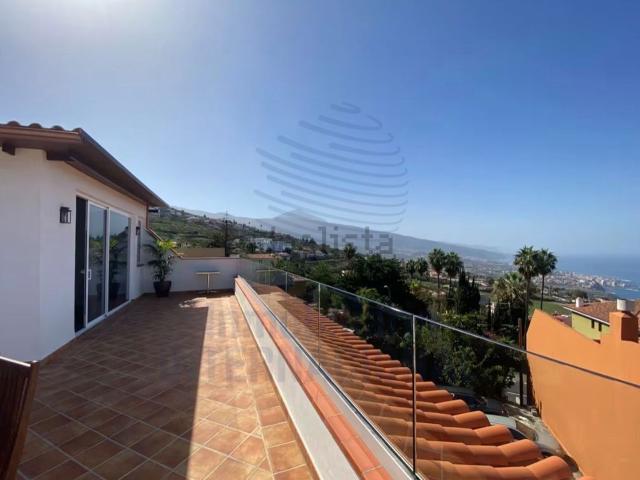 Chalet, Santa Ursula