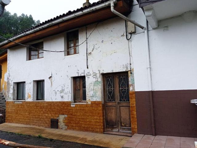 Chalet, Sariego