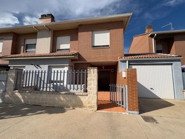 Chalet, Sariñena