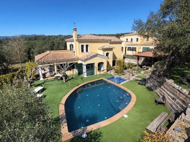 Chalet, Girona
