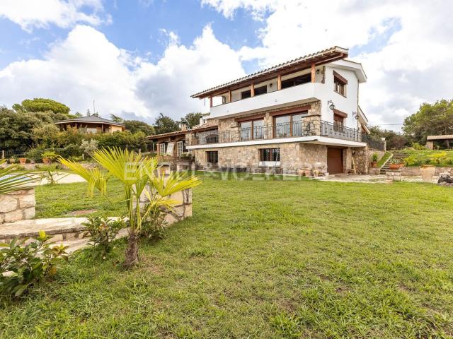 Chalet, Seva