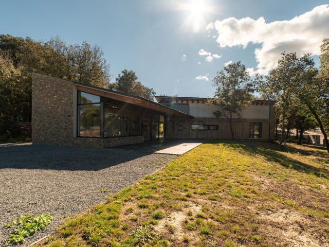 Chalet, Seva