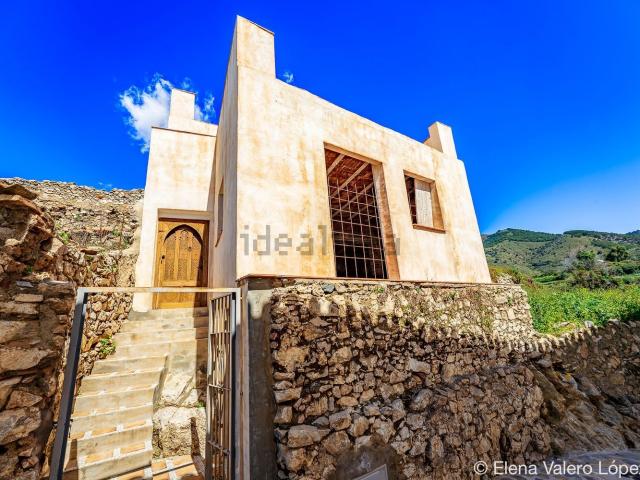 Chalet, Sedella
