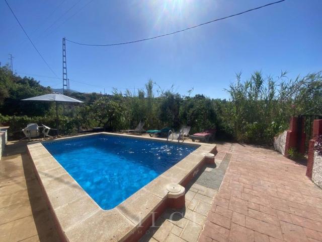 Chalet, Sedella