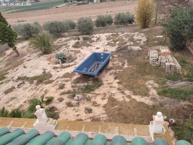 CHALET SEMINUEVO A DOS PASOS DE ELCHE