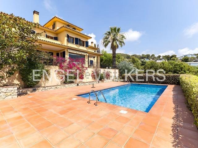 Chalet, Sitges