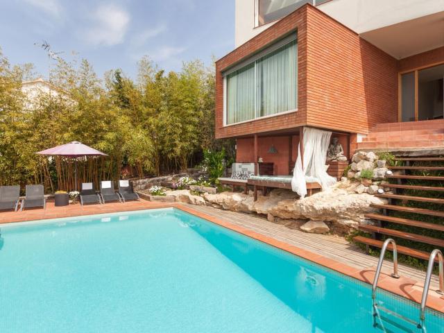Chalet, Sitges