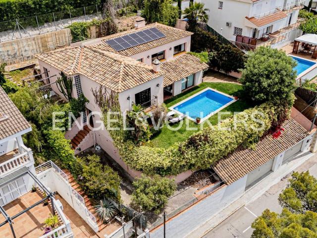 Chalet, Sitges