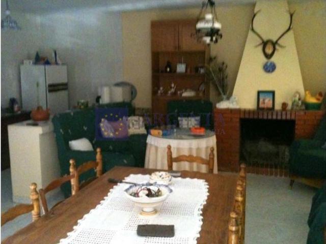 Chalet, Sierra de Fuentes