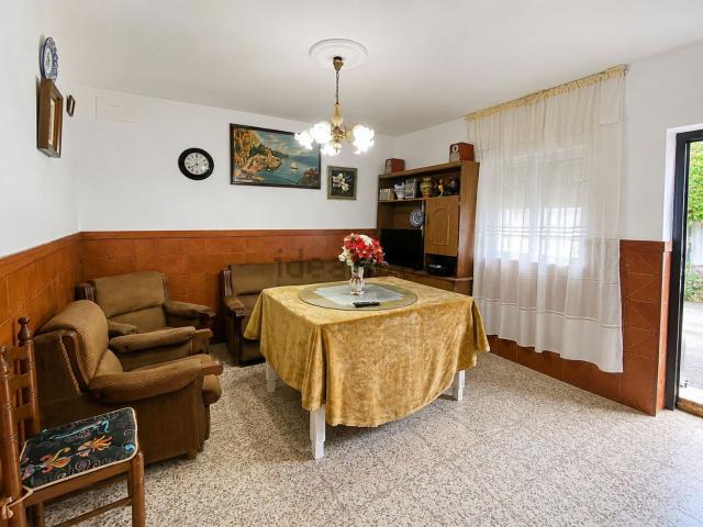 Chalet, Sierra de Fuentes