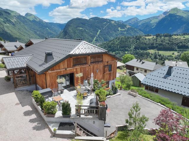 Chalet spacieux 6 chambres Matériaux haut de gamme 248m² Morzine avoriaz