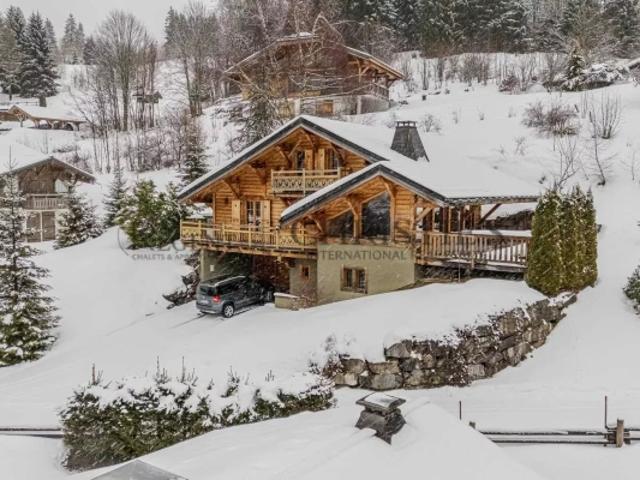 Chalet spacieux de 6 chambres avec vue sur la montagne