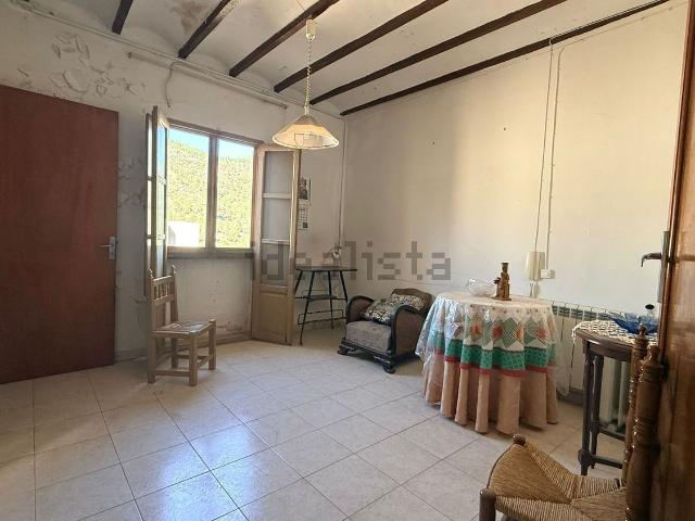 Chalet, Sueras