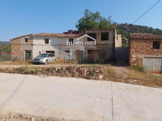 Chalet, Sueras