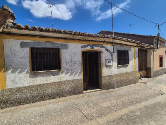 Chalet, Pozoantiguo