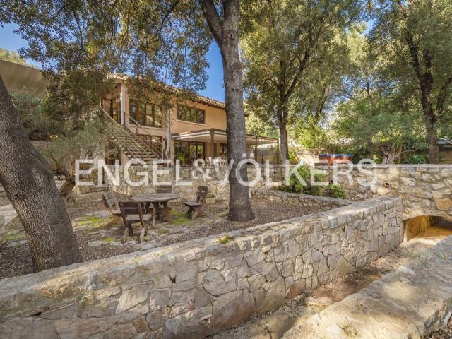 Chalet, Pobla Sa