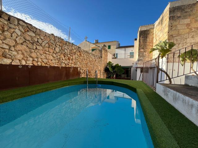 Chalet, Pobla Sa
