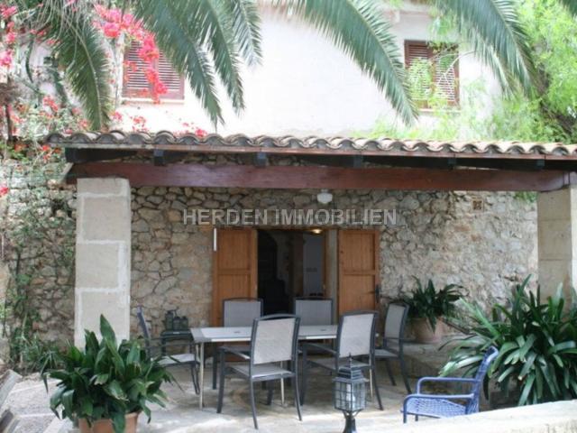 Chalet, Pobla Sa