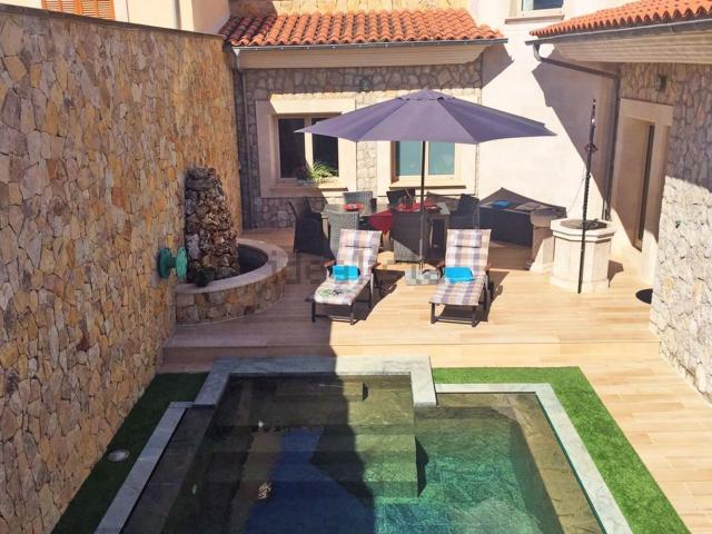 Chalet, Pobla Sa