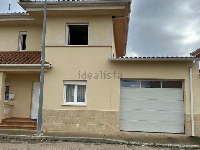 Chalet, Pobladura del Valle