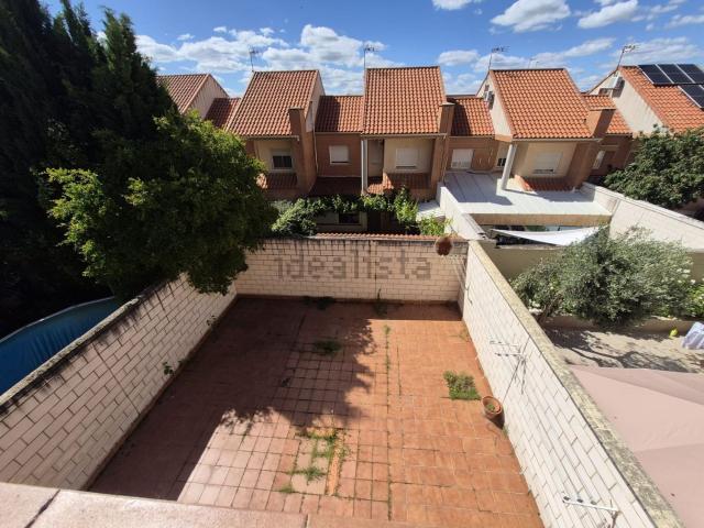 Chalet, Poblete